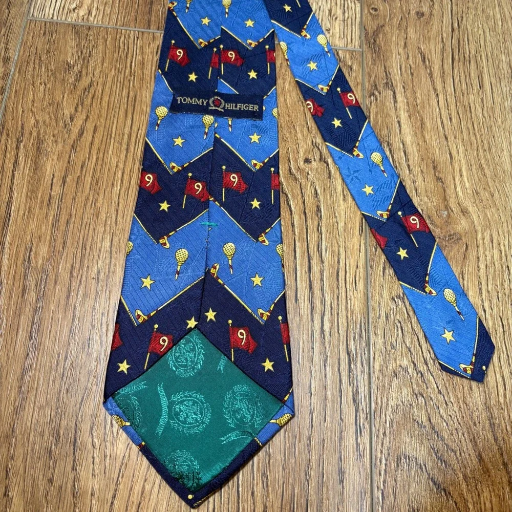 VTG Tommy Hilfiger Mens Golf Silk Tie Blue Red Flag Stars Novelty Made in‎ USA